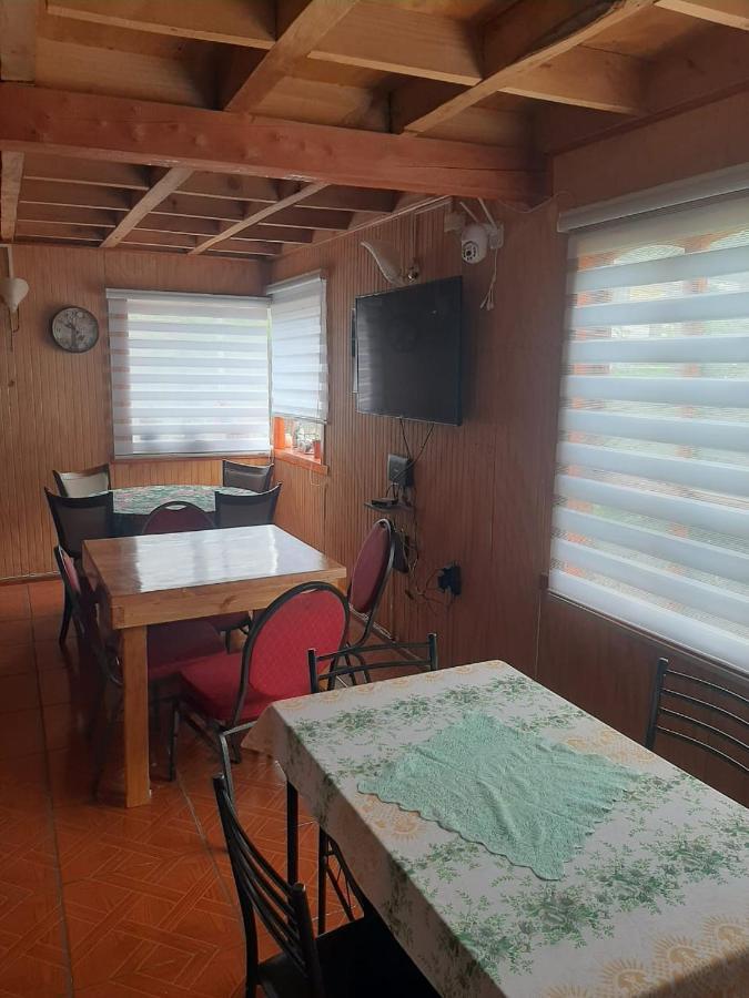 Hospedaje Familiar Tenchita Chaitén Extérieur photo