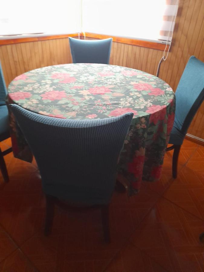 Hospedaje Familiar Tenchita Chaitén Extérieur photo